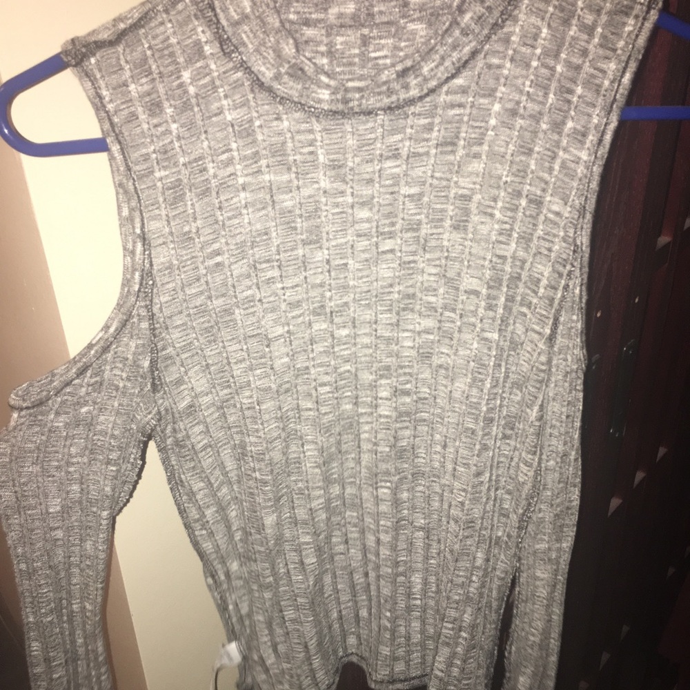 Off the shoulder long sleeve top